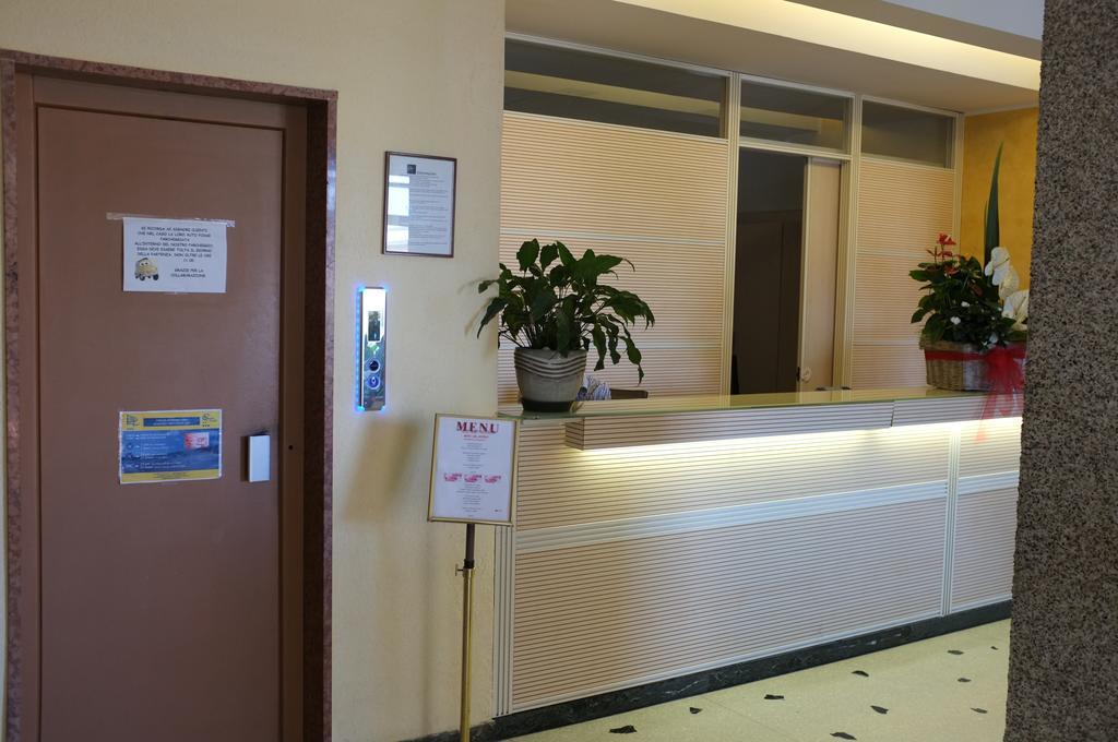 Hotel Palace Varazze Luaran gambar