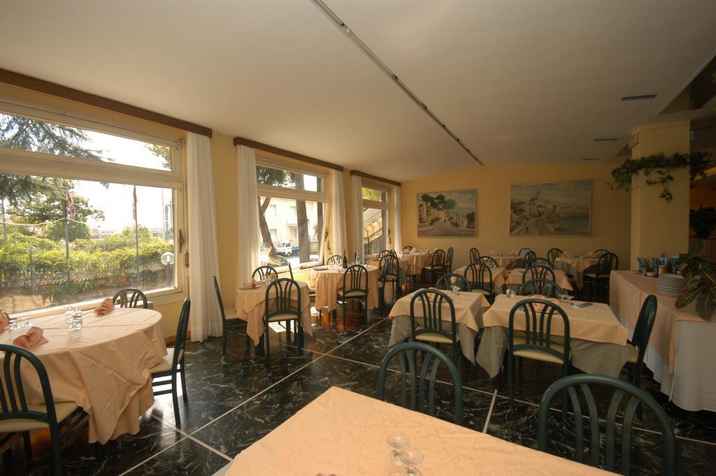 Hotel Palace Varazze Luaran gambar