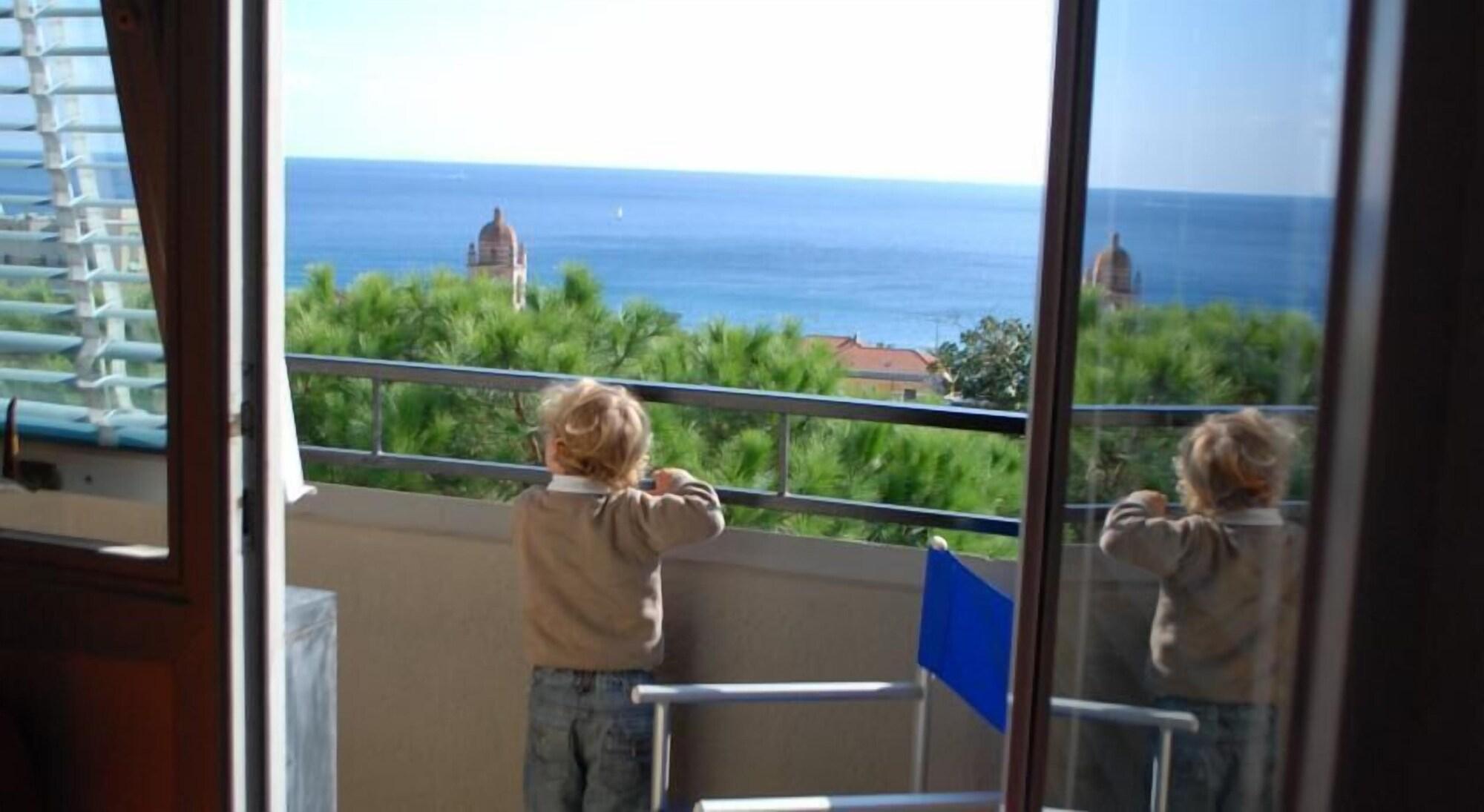 Hotel Palace Varazze Luaran gambar