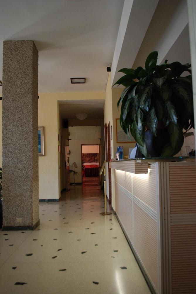 Hotel Palace Varazze Luaran gambar