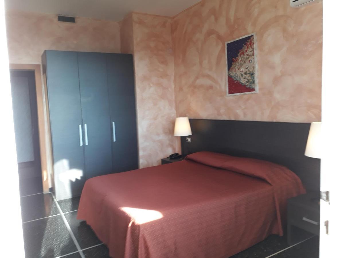 Hotel Palace Varazze Luaran gambar