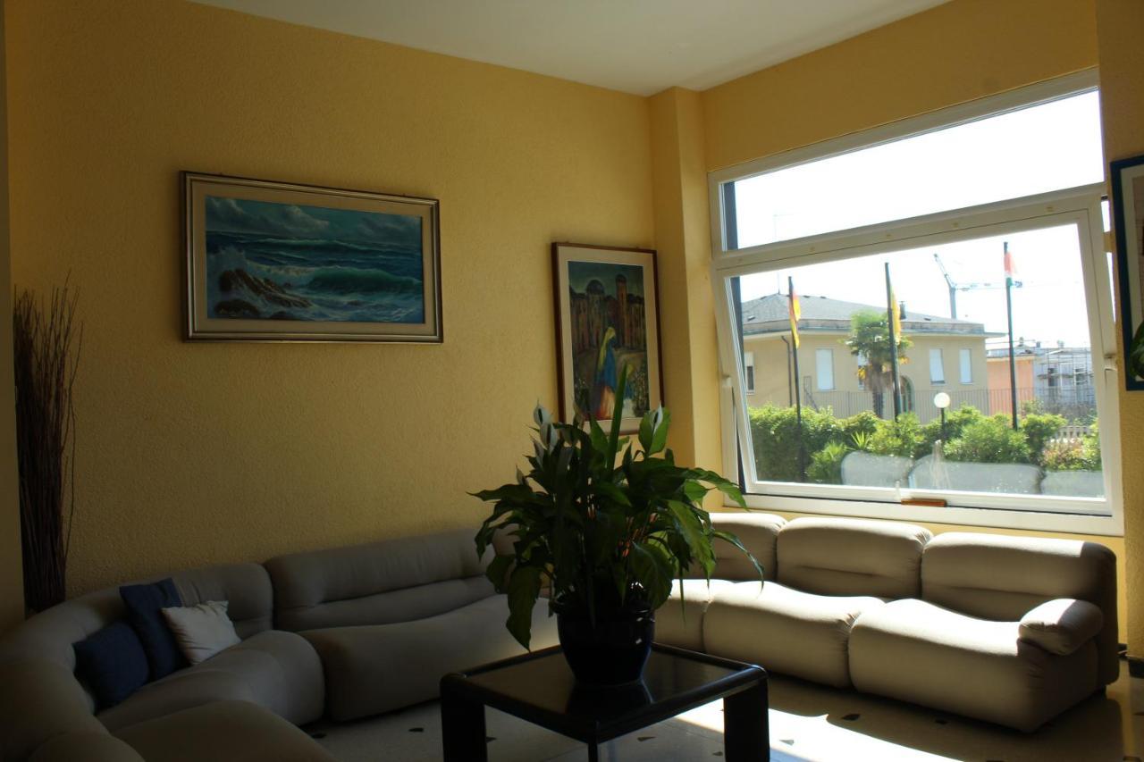 Hotel Palace Varazze Luaran gambar