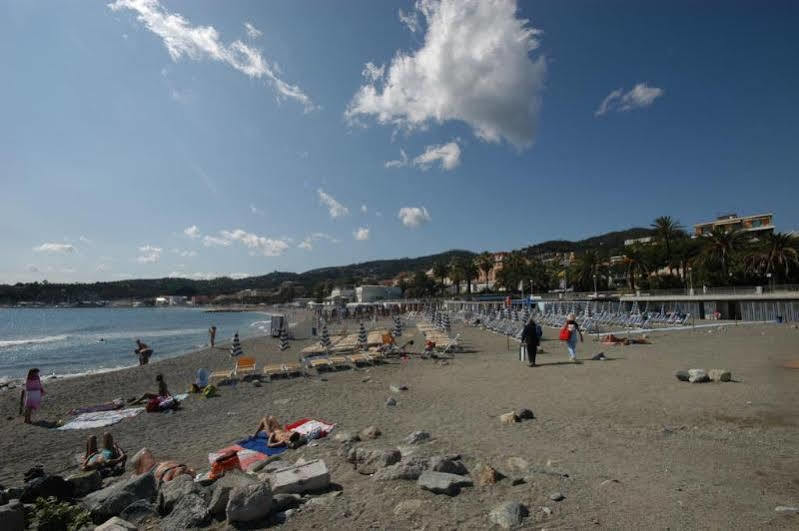 Hotel Palace Varazze Luaran gambar